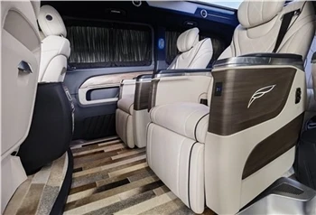 Mercedes-Benz V250 ylellisillä VIP-istuimilla