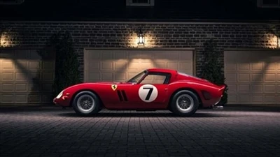 Vuonna 1962 valmistettu Ferrari 250 GTO teki uuden autohuutokauppaennätyksen.
