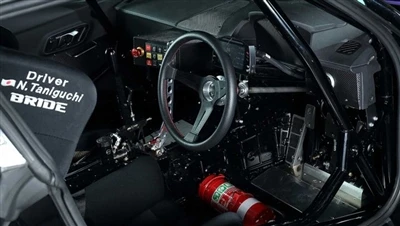 HKS Modified Toyota GR Supra Drift -auto, joka on varustettu 2JZ-moottorilla.