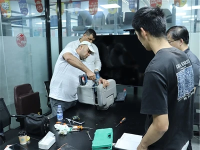 Xiamen Kench -autonistuinten valmistus toivottaa ulkomaiset asiakkaat tervetu...