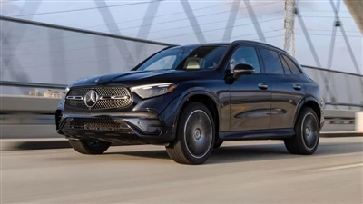 Mikä kilpailee Mercedes GLC300:n kanssa