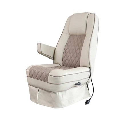 RV asuntoauton etuistuimet pyörivät